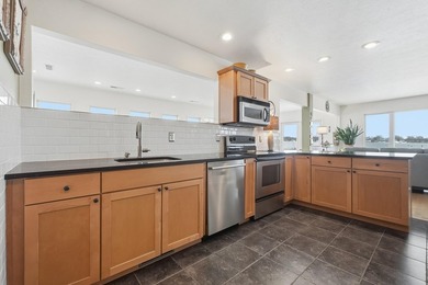 This beautiful lakefront ranch has everything sought after in a - photo 11