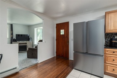 If you're searching for a home that's cute as a button, move-in - photo 13