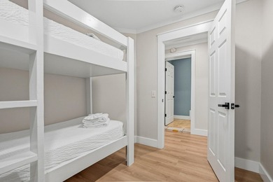 Discover the perfect blend of comfort, style, and income - photo 19