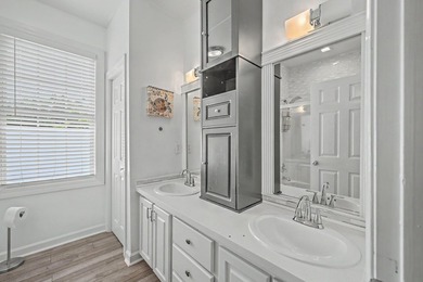 ***VA ASSUMABLE LOAN AT 3.75% FOR VA ELIGIBLE BUYERS*** This - photo 25