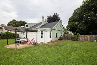 If you're searching for a home that's cute as a button, move-in - photo 34