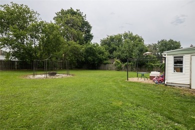 If you're searching for a home that's cute as a button, move-in - photo 37