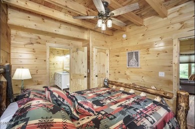 One of the most tightly held riverfront pockets in Gatlinburg. A - photo 10