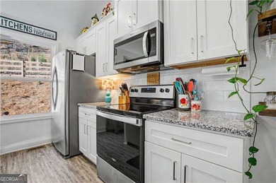 Enjoy peaceful living in this charming 2-bedroom, 2-bath home - photo 4