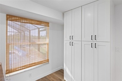 Adorable, completely remodeled 2-bedroom, 2-bath bungalow - photo 12