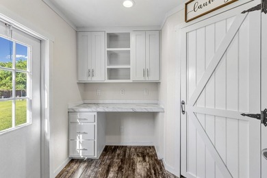 Charming 2020 manufactured farmhouse-style home on nearly an - photo 19