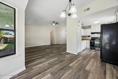 Welcome home to this beautifully renovated and updated - photo 21