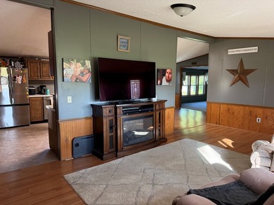 Situated on 4.99 acres, this well maintained 2100 sq ft - photo 22