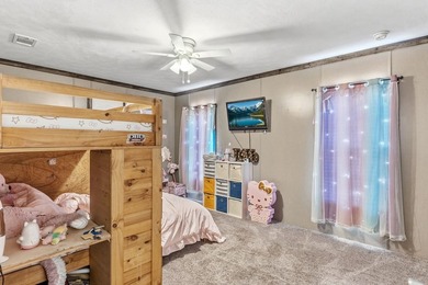 Charming 2020 manufactured farmhouse-style home on nearly an - photo 24