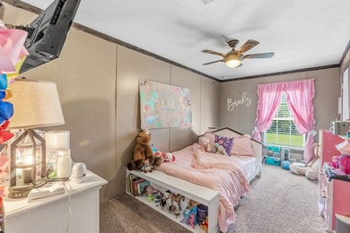 Charming 2020 manufactured farmhouse-style home on nearly an - photo 32