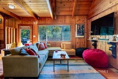 Perched on a gently sloping hillside among granite boulders and - photo 10