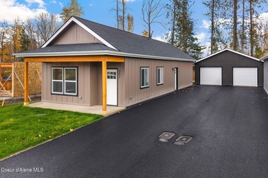 Lake Pend Oreille Home For Sale in Ponderay Idaho