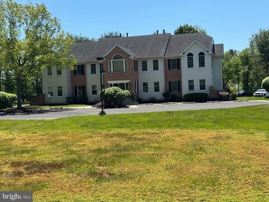 Offer has been accepted; no more showings. A rare opportunity to - photo 7
