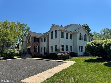 Offer has been accepted; no more showings. A rare opportunity to - photo 8