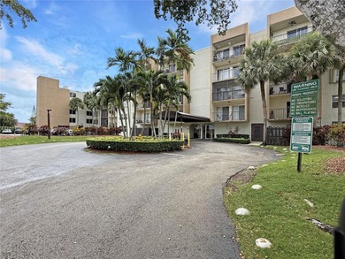 Kendale Lakes Area Condo For Sale in Miami Florida
