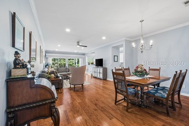 Welcome to 8 French Garden! This meticulously maintained and - photo 5