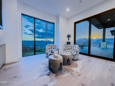 Discover unbeatable panoramic views of Deer Valley, the - photo 11