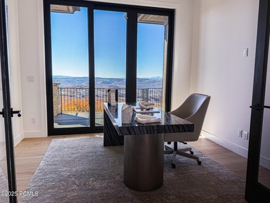 Discover unbeatable panoramic views of Deer Valley, the - photo 14