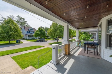 Charming triplex in the heart of Lakewood, Ohio! This - photo 5