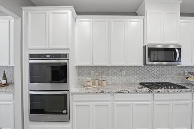 IF ELEVATED LIVING IS YOUR STYLE..If you've been waiting for THE - photo 18