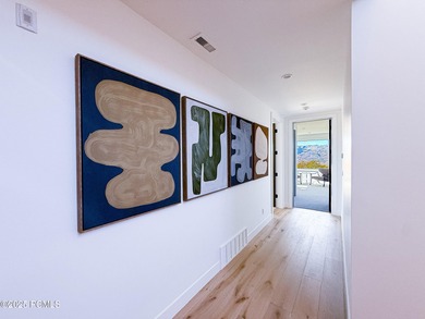 Discover unbeatable panoramic views of Deer Valley, the - photo 35