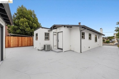 Welcome to this beautifully reimagined 3-bed, 2-bath home that - photo 37