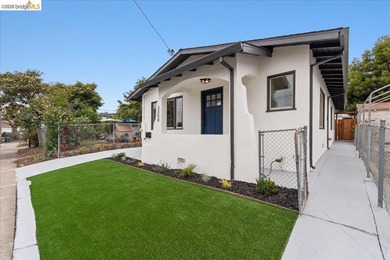 Welcome to this beautifully reimagined 3-bed, 2-bath home that - photo 40