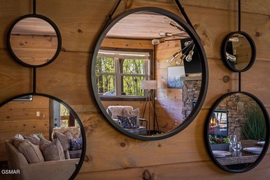 TOTAL SMOKY MOUNTAIN EXPERIENCE! Pine Top Escape is a stunning - photo 3