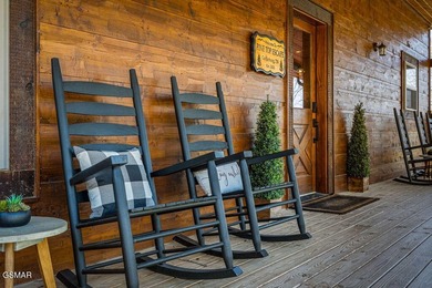 TOTAL SMOKY MOUNTAIN EXPERIENCE! Pine Top Escape is a stunning - photo 10
