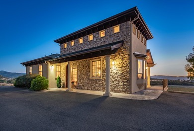 Surrounded by the natural beauty of Southern Oregon's Rogue