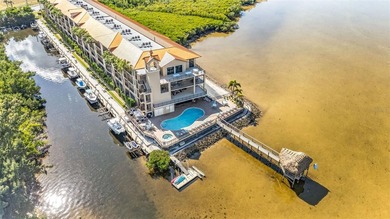 Welcome to your dream coastal retreat! This spacious 3 bedroom - photo 2