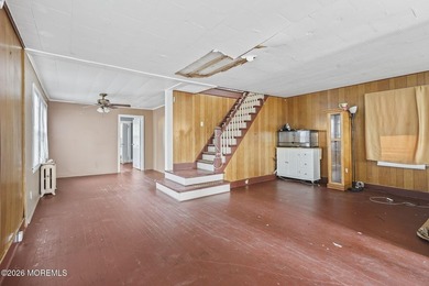 3 bedroom/2 bath home on a 30 x 100 lot in desirable Lake Como - photo 4