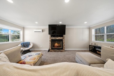 Lakefront home on Lake Hamilton offering over 3,000 sq ft, 4 - photo 7