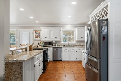 Lakefront home on Lake Hamilton offering over 3,000 sq ft, 4 - photo 10