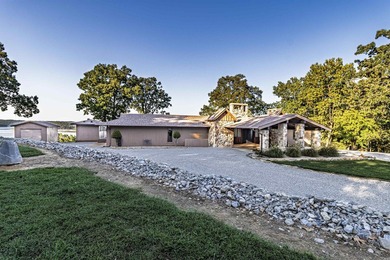 Come feel the warm embrace of this beautifully remodeled and - photo 2