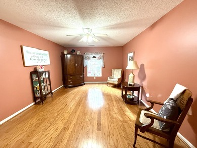 Welcome to this 3 BR/2 BA end unit on a corner cul-de-sac lot