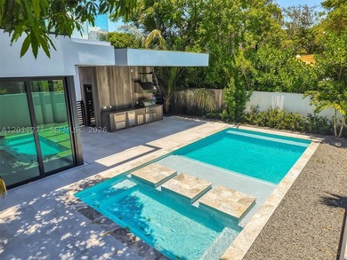 New construction in The Roads near Brickell. This 5 bed, 6.5 - photo 3