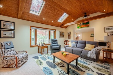 Welcome to 51 Fawn St., a thoughtfully maintained ranch tucked - photo 17