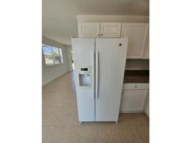 Nicely presented 4 bedroom & 2 bath Home on extra large fenced - photo 31