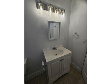 Nicely presented 4 bedroom & 2 bath Home on extra large fenced - photo 35