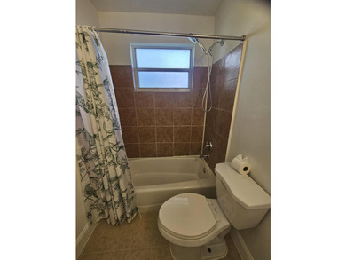 Nicely presented 4 bedroom & 2 bath Home on extra large fenced - photo 36