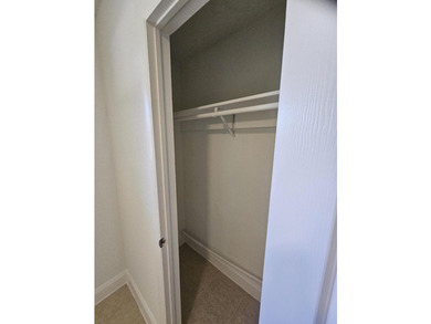 Nicely presented 4 bedroom & 2 bath Home on extra large fenced - photo 39