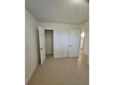 Nicely presented 4 bedroom & 2 bath Home on extra large fenced - photo 44