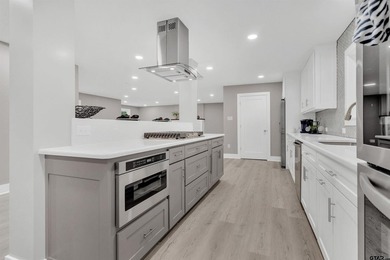 Welcome to your dream home in the highly desirable Hideaway Lake - photo 9