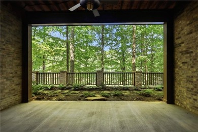 Exceptional custom estate in Waters Edge at Capitol - set on 6.5 - photo 7