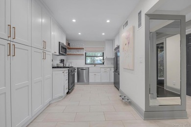 Beautifully updated and move-in ready, this High Oaks Village - photo 10