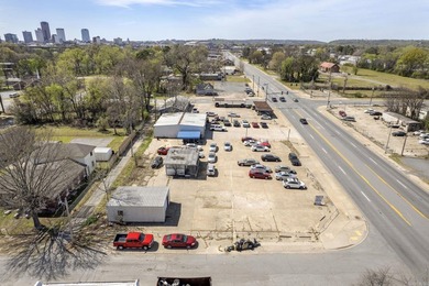 This unique commercial property is in a high-traffic area - photo 5