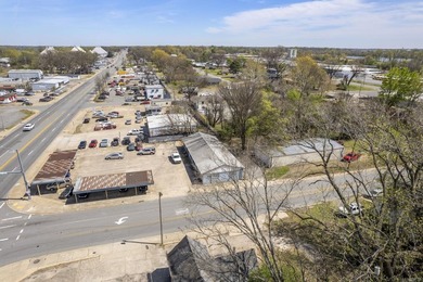 This unique commercial property is in a high-traffic area - photo 9