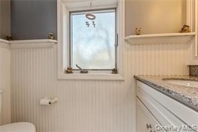 Lovely Two Story Bi-Level Home Located The Westholme, Bayside - photo 10