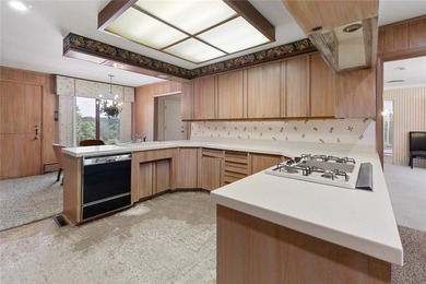 Seize the opportunity to own a one-of-a-kind property in - photo 12